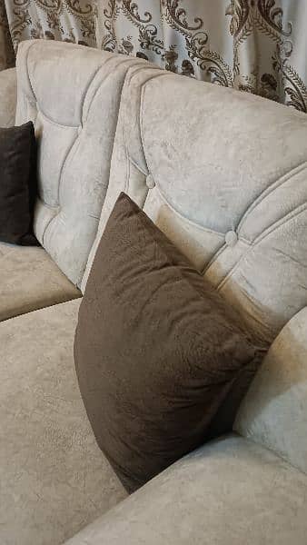 5 seater sofa for sale with 5 cushions 2