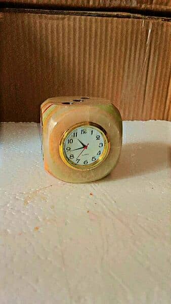 Marble Dice Table Clock 0
