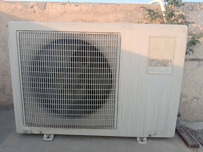2.5 Tons Mitsubishi Split AC Complete inner and outer 1