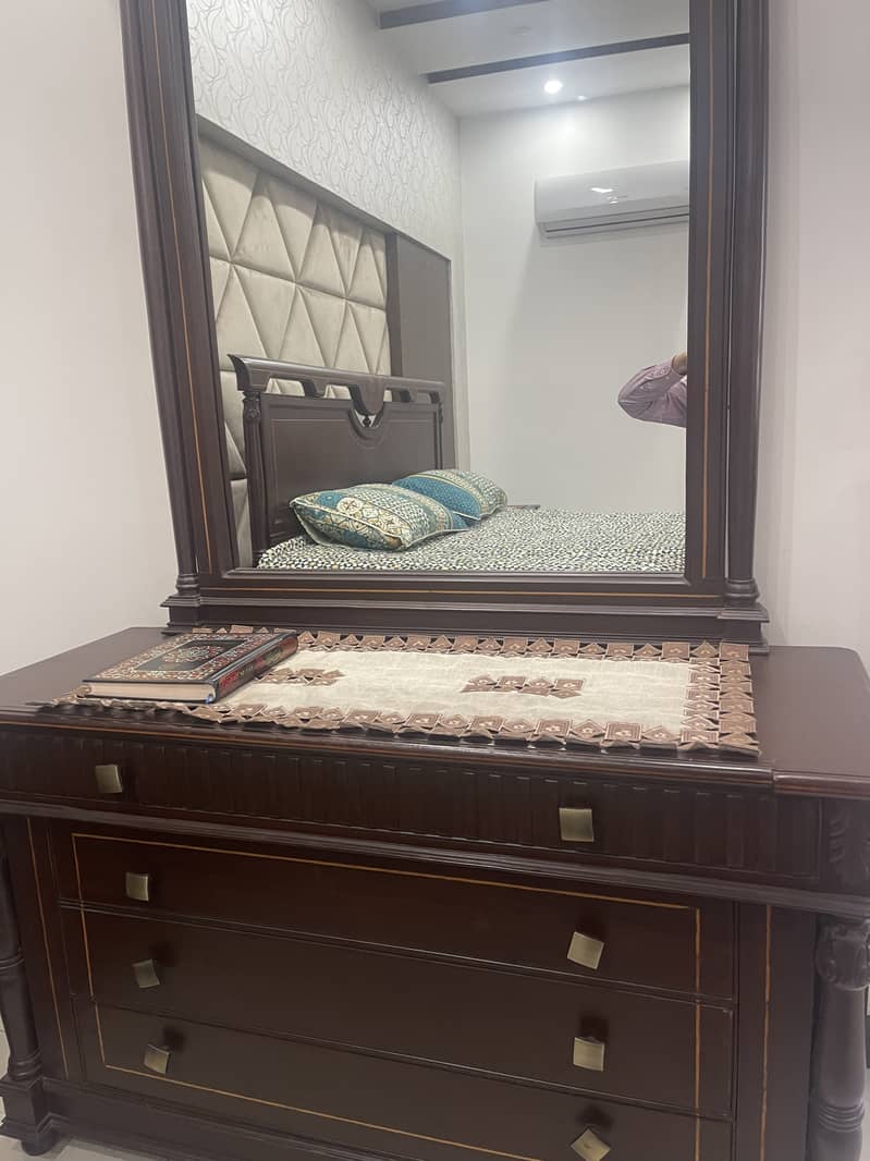 King size Wooden bed in excellent condition for sale 4
