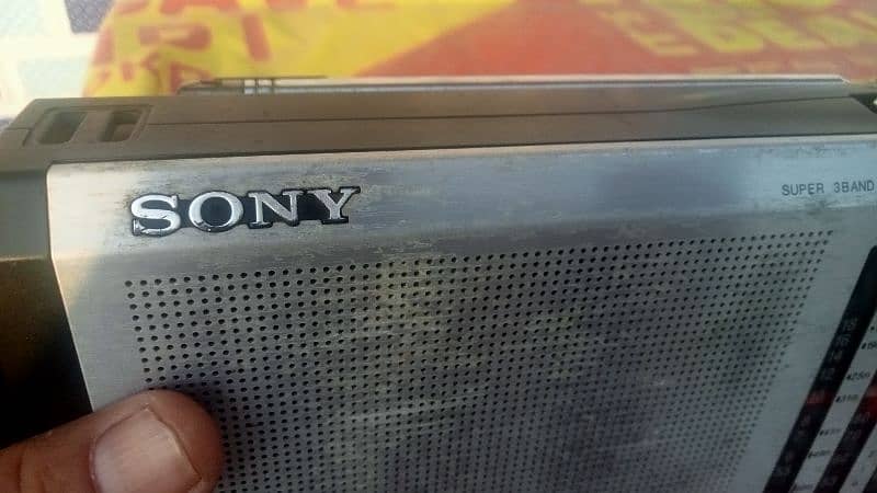 Radio Sony 3 bands 1