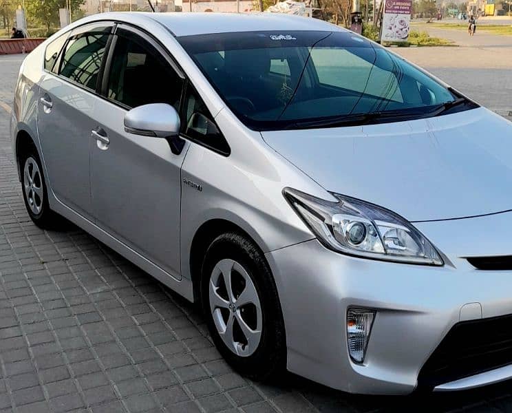 Brand new Toyota Prius 2014/17/17 1st Hand with Auction Sheet 0