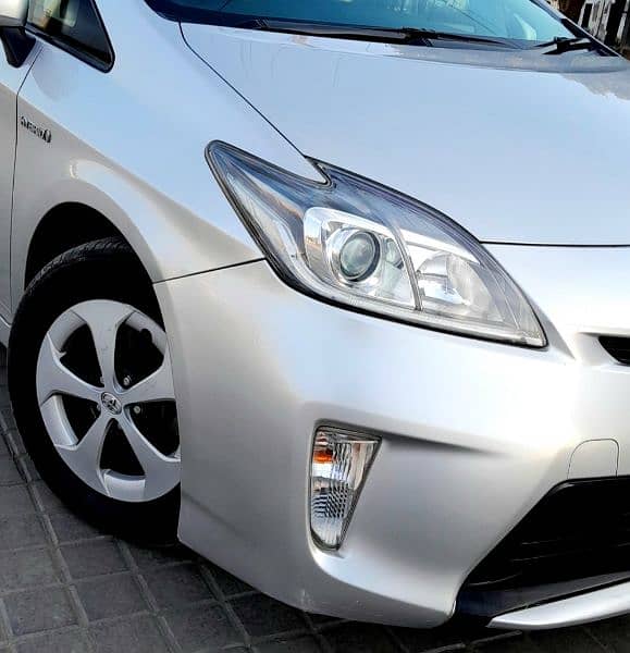 Brand new Toyota Prius 2014/17/17 1st Hand with Auction Sheet 3