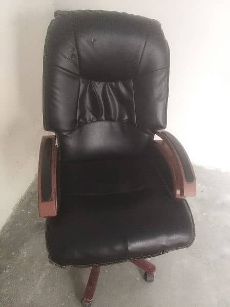 Boss Chair 2