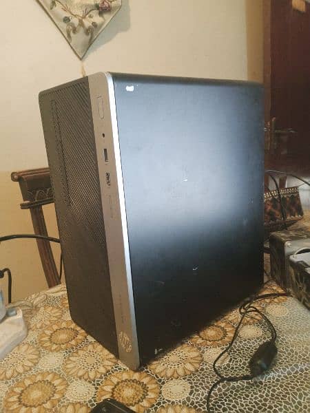 GAMING PC + 22 INCH LED 1