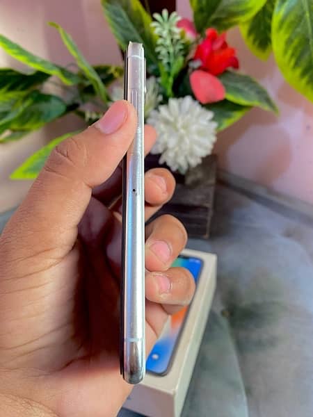 iPhone X ( Official PTA Approve) 1