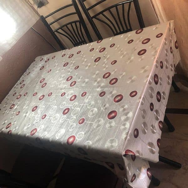 dinning table fresh condition 1