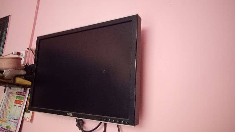 22 inch Computer LCD 1