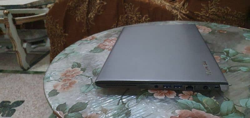 Laptop Toshiba 3