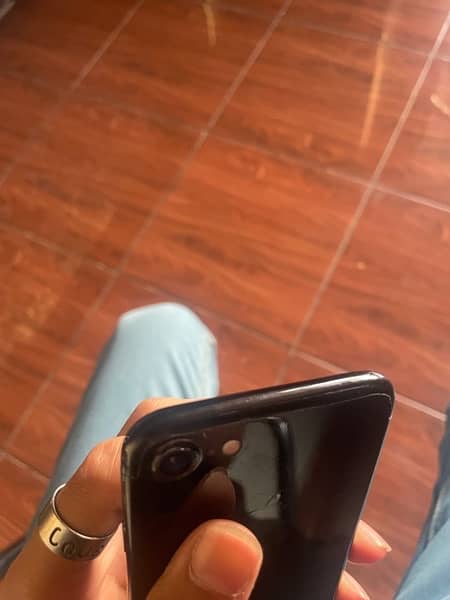 iphone  7 pta approved 32 gb set only condition 10 by 9 battery change 4
