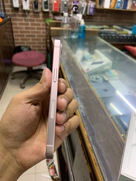 iphone 13 pink 2