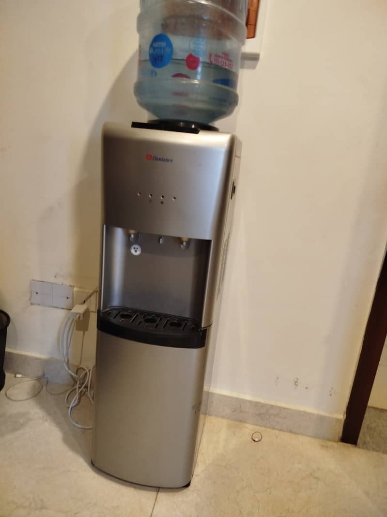 Selling dawlance water dispensor with mini refrigerator 5