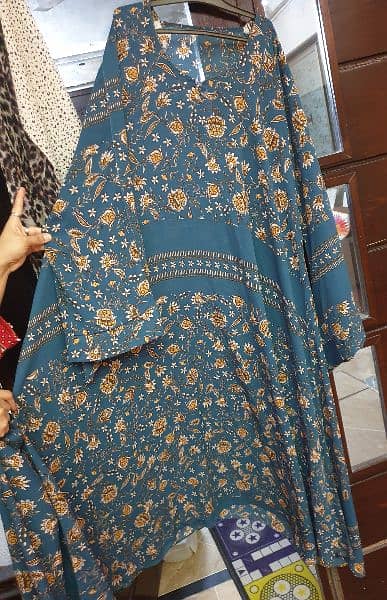 Selling Different Beautiful Printed Abayas with Stallers Condition New 0