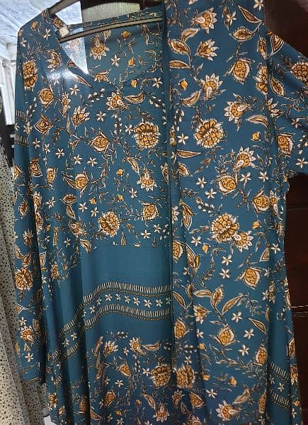 Selling Different Beautiful Printed Abayas with Stallers Condition New 1