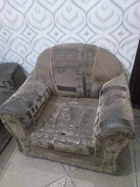 sofas 3,2,1 normal condition 1