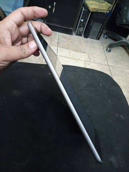 iPad 6 32GB (repaired) 8