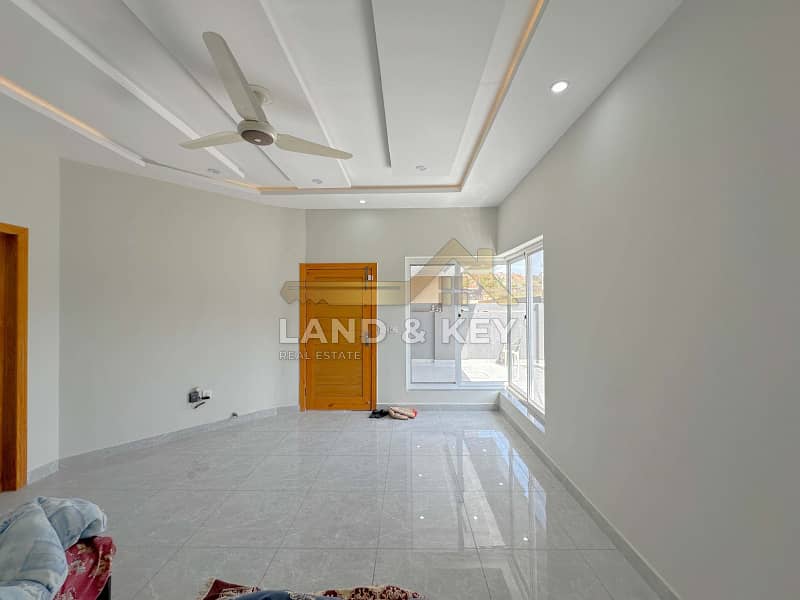 BRAND NEW 10 MARLA DOUBLE UNIT HOUSE FOR RENT AVAILABLE IN OVERSEAS 5 13