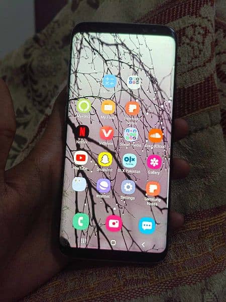 Sumsung Galaxy s8 4/64Gb non pta front glass crack 9