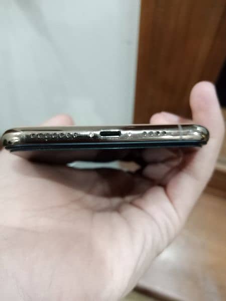 I am selling my iphone Xsmax 2