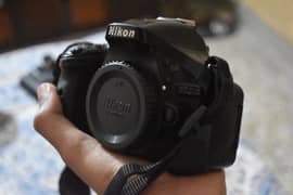 Nikon D5200 With 18-140mm Lence