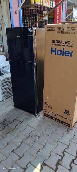 Haier Refrigerator Medium size glass door black color 1