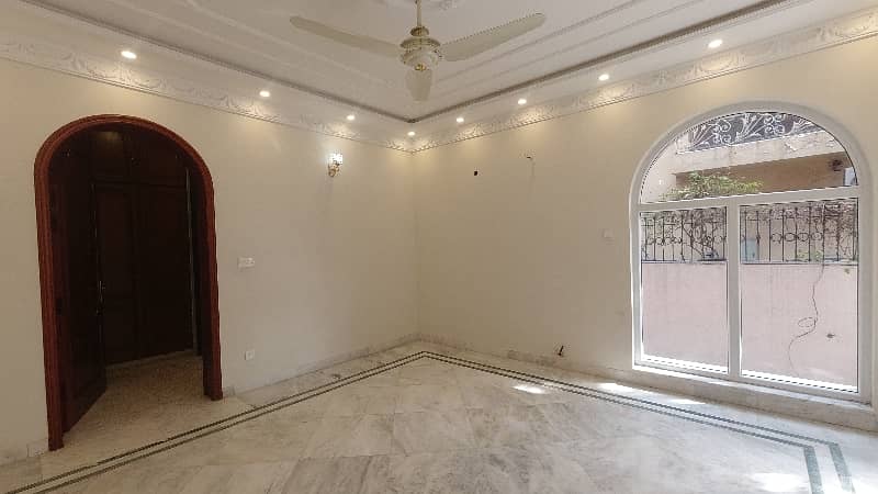 Prime Location 2 Kanal House In DHA Phase 3 - Block Z For Sale At Good Location 16