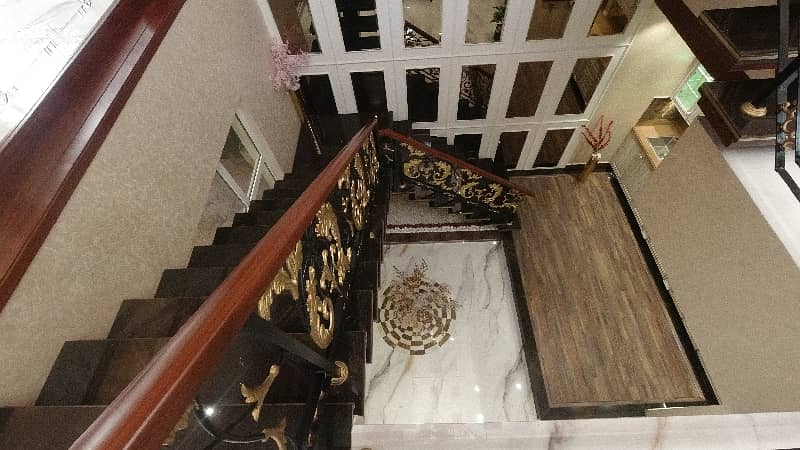 Ideally Located Prime Location House Of 1 Kanal Is Available For Sale In Lahore 20
