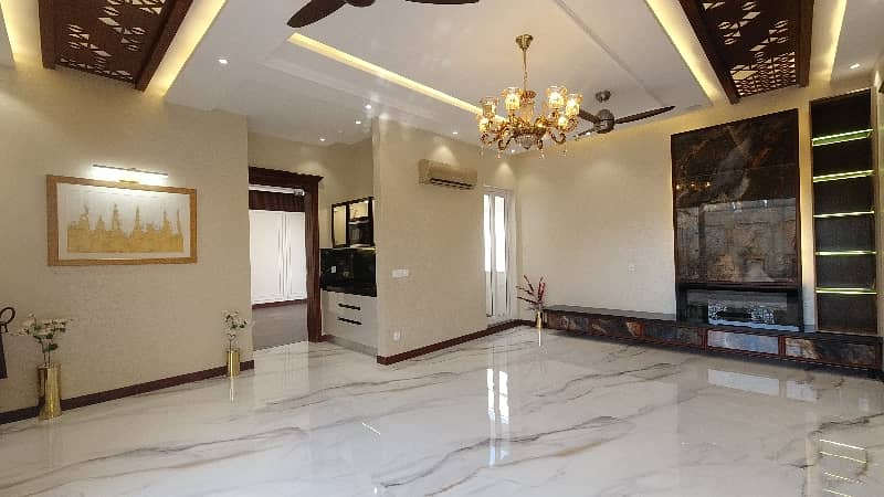 Ideally Located Prime Location House Of 1 Kanal Is Available For Sale In Lahore 38