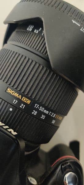 Nikon Dslr D5200 Camera with Sigma lens and rode Mic 2