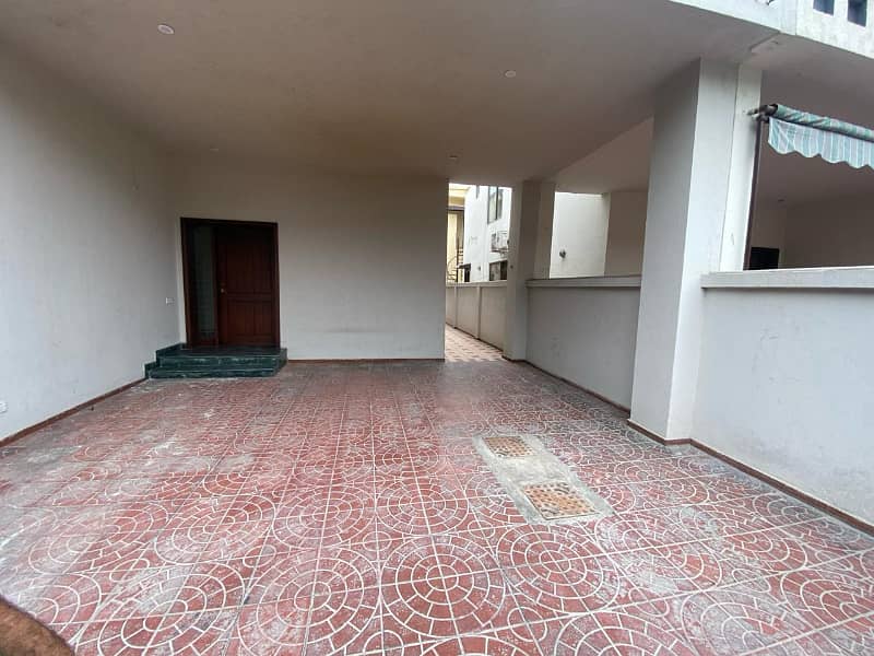 10 Marla Full House Available For Rent in DHA phase 8 1
