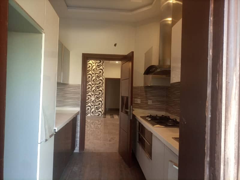 LOWER LOCK Upper Portion Available For Rent In DHA Phase 3 2