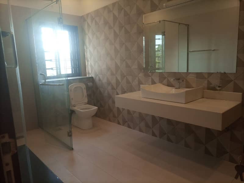 LOWER LOCK Upper Portion Available For Rent In DHA Phase 3 11