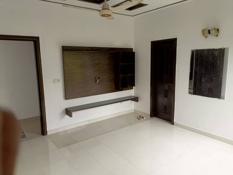 kanal upper portion separate gate Available for Rent in DHA phase 6 16