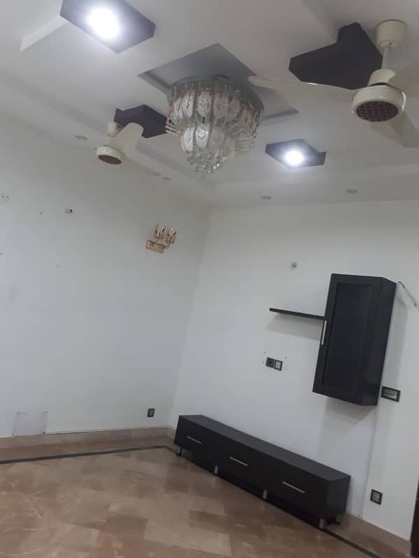 10 Marla Upper Portion Available For Rent In DHA Phase 1 9