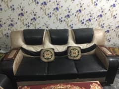 I am selling my sofa in best condition with 3 tables