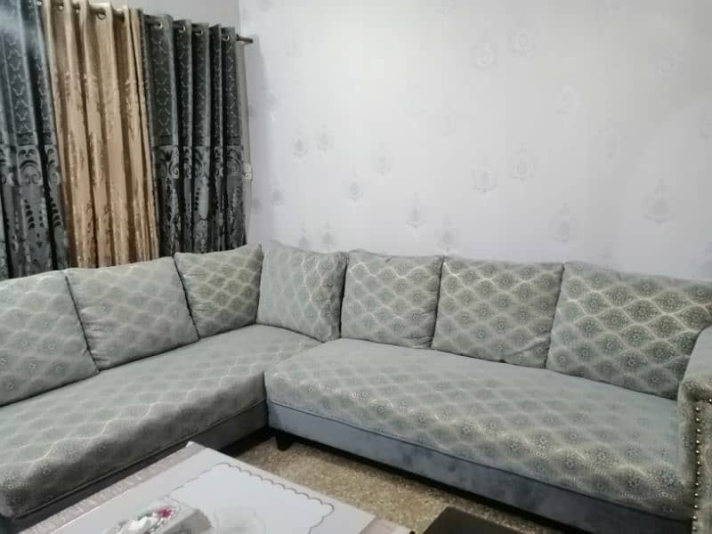 sofa set with puffy 6