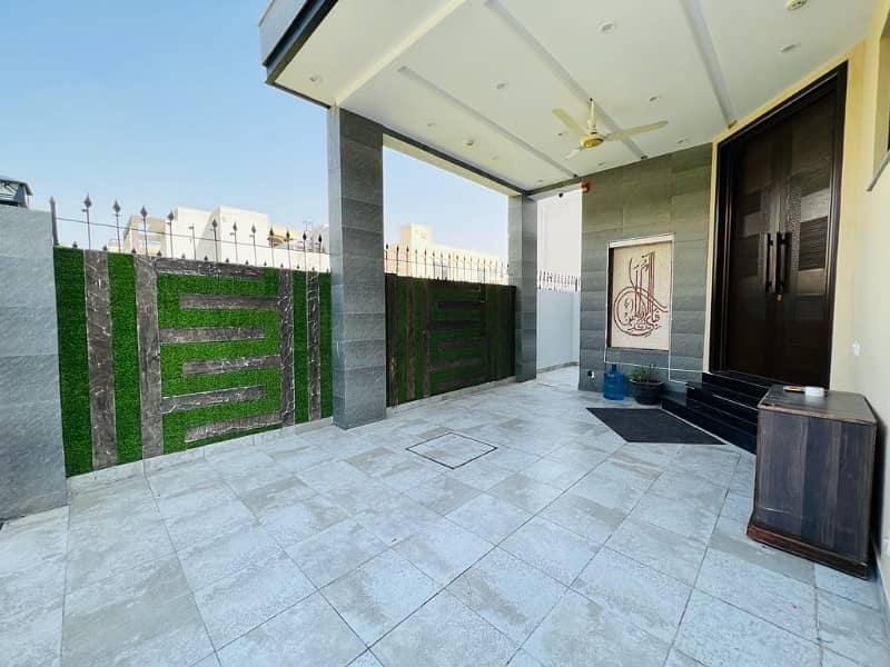 8 marla modern house for sale in DHA 9 Town 2