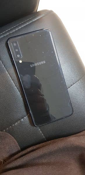Samsung A7 2017 Great working condition 4gb 128gb variant 3