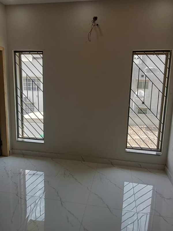 Near To Park 8 Marla Brand New House For Sale In Bahria Orchard - Northern District Raiwind Road Lahore 13