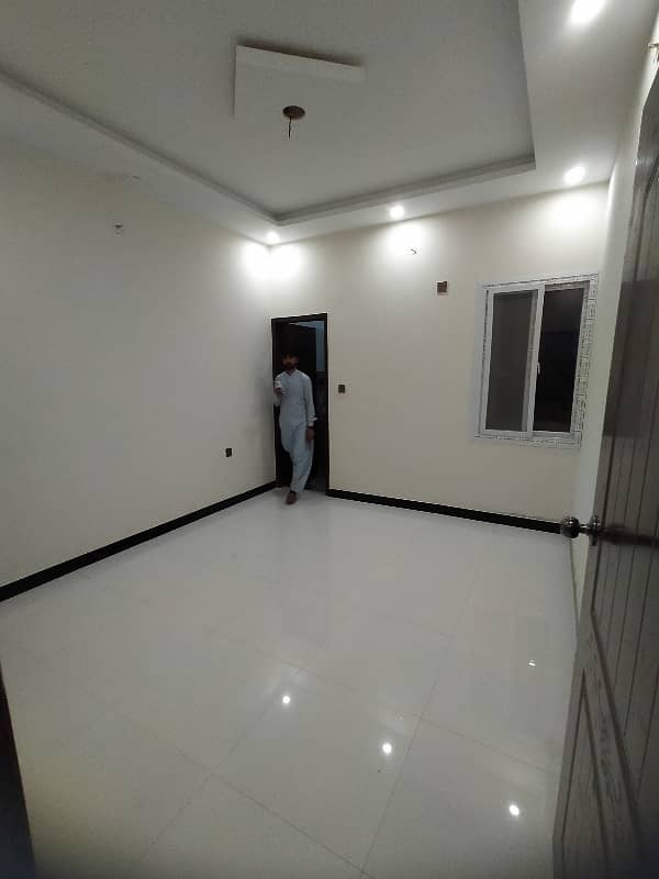200 Square Yards Second Floor With Roof Portion For Sale Block 3a Jauhar 7