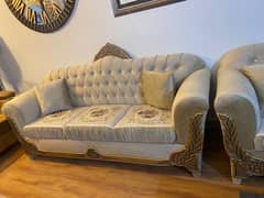 Few months used 6,seater sofa set Beautiful and elegant 0