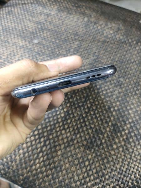 Oppo F17pro Black Colour  with box & charger 03354211004  contact numb 5