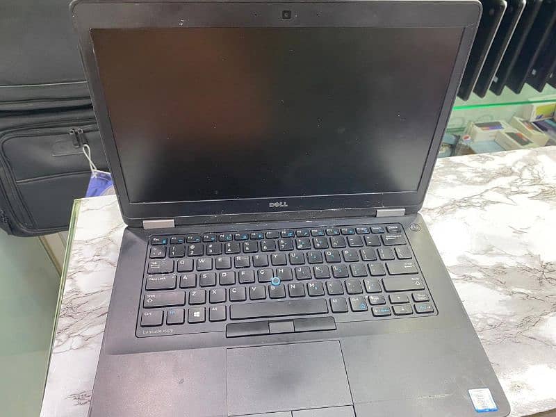 Dell Laptop latitude e5470 0