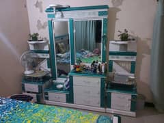 Dressing Table. with 2 side corners