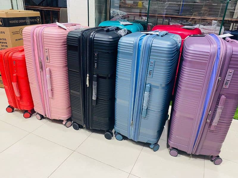 Suitcases Available on wholesale Price 1