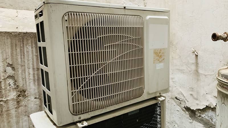 Gree 12CZ9 1.0 ton Split Air Conditioner with Box No open repair 15