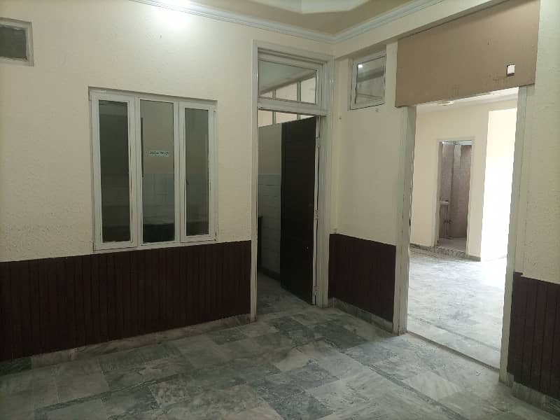 4 Marla 1st floor office available for rent 16