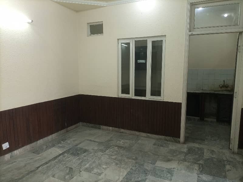 4 Marla 1st floor office available for rent 19