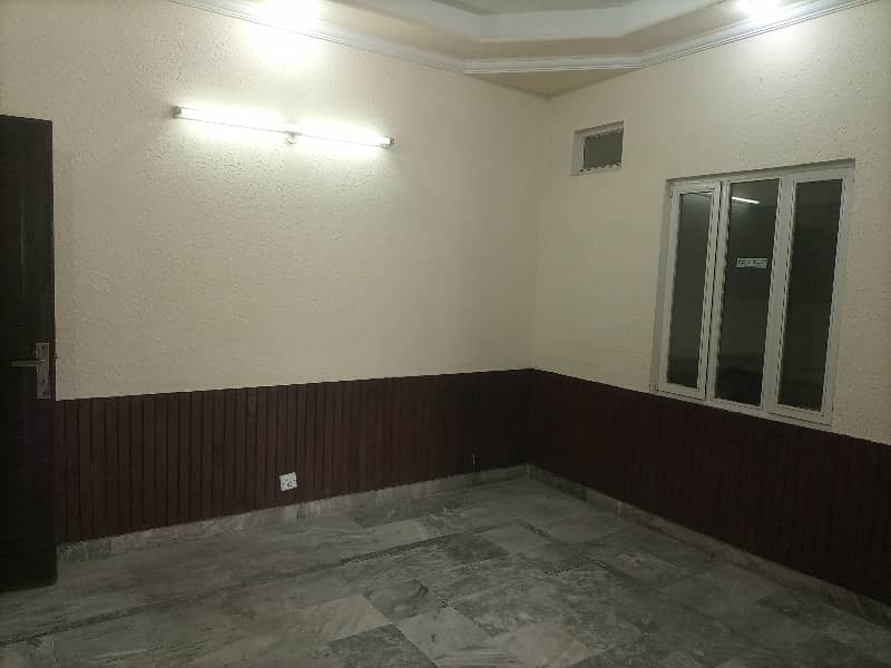 4 Marla 1st floor office available for rent 20
