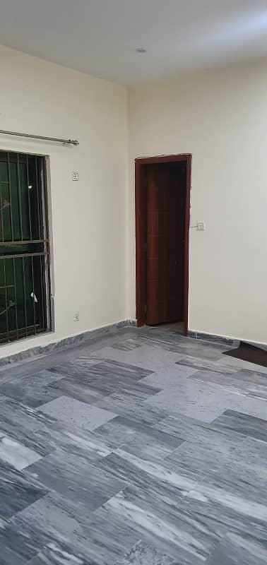 10 Marla Deeply Clean Upper Portion For Rent M5 Lake City Lahore 8